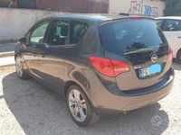 Usata Opel Meriva 120 CV (88 kW) 2016 Grigio Monovolume