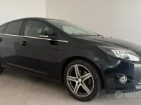 Usata Ford Focus 125 CV (91 kW) 2012 Nero Berlina