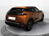 Usata Peugeot 2008 Allure 102 CV (75 kW) 2020 Arancio SUV