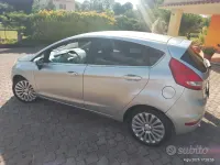 Usata Ford Fiesta Titanium 68 CV (50 kW) 2007 Grigio Utilitaria