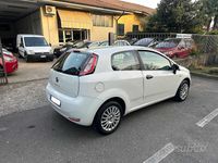 Usata Fiat Punto Evo Emotion 77 CV (56 kW) 2012 Bianco Utilitaria
