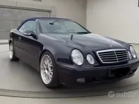 Usata Mercedes CLK320 218 CV (160 kW) 2001 Blu Cabrio