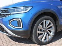 Usata VW T-Roc Style 150 CV (110 kW) 2023 Blu ravenna / tetto nero SUV
