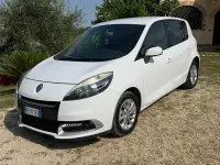 Usata Renault Scénic III XMOD 110 CV (80 kW) 2014 Bianco Monovolume