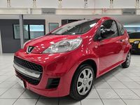 Usata Peugeot 107 68 CV (50 kW) 2010 Rosso Utilitaria