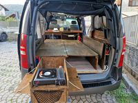 Begagnad Hyundai H-1 170 HK (125 kW) 2008 Svart Minibuss
