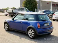 Usata Mini ONE 90 CV (66 kW) 2002 Bluazzurro Utilitaria