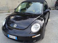 Usata VW New Beetle 105 CV (77 kW) 2007 Nero Utilitaria