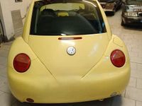 Usata VW New Beetle 116 CV (85 kW) 1999 Giallo Utilitaria