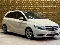 Usata Mercedes B180 Premium 109 CV (80 kW) 2012 Bianco Monovolume