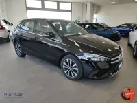 Usata Mercedes B180 136 CV (100 kW) 2020 Nero Utilitaria