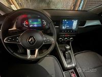 Usata Renault Captur 100 CV (73 kW) 2023 Blu SUV