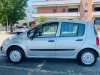 Usata Renault Modus Dynamique 75 CV (55 kW) 2008 Grigio Monovolume