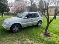 Usata Mercedes ML270 163 CV (119 kW) 2004 Grigio SUV