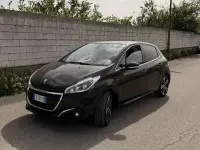 Usata Peugeot 208 GT-line 99 CV (72 kW) 2016 Utilitaria