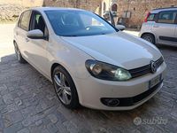 Usata VW Golf VI 140 CV (102 kW) 2010 Bianco Utilitaria