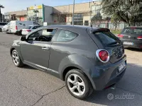 Gebraucht Alfa Romeo MiTo 77 PS (56 kW) 2018 Grau Kleinwagen