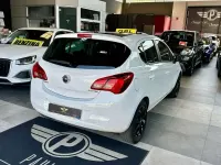 Usata Opel Corsa 90 CV (66 kW) 2019 Summit white pastello brillant Utilitaria