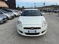 Usata Fiat Bravo Easy 120 CV (88 kW) 2010 Bianco Utilitaria