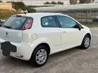 Usata Fiat Punto 77 CV (56 kW) 2013 Bianco Utilitaria