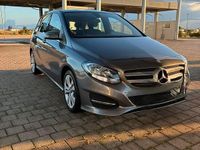 Usata Mercedes 180 109 CV (80 kW) 2017 Grigio Berlina
