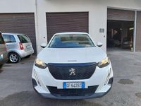 Usata Peugeot 2008 Active 110 CV (80 kW) 2021 Bianco SUV
