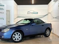 Usata Mercedes SLK200 136 CV (100 kW) 1997 Blu Cabrio
