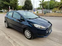 Second-hand Ford Fiesta 75 CP (55 kW) 2015 Albastru Hatchback