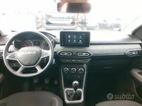 Usata Dacia Sandero Journey 91 CV (66 kW) 2025 Grigio Berlina