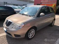 Usata Lancia Ypsilon 60 CV (44 kW) 2011 Grigio Utilitaria