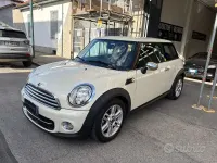 Occasion Mini Cooper D 112 ch (82 kW) 2012 Beige Citadine