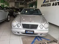 Usata Mercedes E270 Avantgarde 170 CV (125 kW) 2001 Argento Berlina