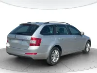 Begagnad Skoda Octavia Executive 105 HK (77 kW) 2014 Grå Kombi