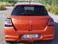Usata Suzuki Swift 82 CV (60 kW) 2025 Arancione Utilitaria