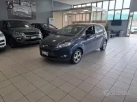 Usata Ford Fiesta 70 CV (51 kW) 2012 Blu Berlina