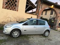 Usata Renault Clio II 75 CV (55 kW) 2011 Grigio Berlina