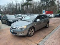 Usata Opel Astra Cosmo 110 CV (80 kW) 2011 Grigio Station wagon