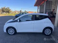 Usata Toyota Aygo X-play 72 CV (52 kW) 2019 Bianco Utilitaria