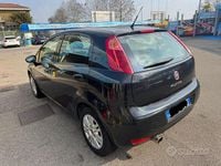 Usata Fiat Punto Lounge 69 CV (50 kW) 2016 Nero Utilitaria