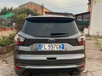 Usata Ford Kuga 120 CV (88 kW) 2017 Grigio SUV