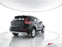 Nuova Volvo XC40 Core 163 CV (119 kW) 2026 Onyx black SUV
