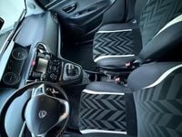 Usata Lancia Ypsilon 69 CV (50 kW) 2017 Grigio Utilitaria