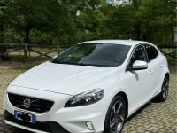 Usata Volvo V40 R-Design Momentum 114 CV (83 kW) 2014 Berlina