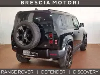 Usata Land Rover Defender SE 249 CV (183 kW) 2023 Santorini black SUV
