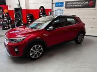 Usata Kia Stonic Style 110 CV (80 kW) 2018 Rosso SUV