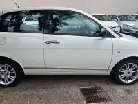 Usata Lancia Ypsilon S 75 CV (55 kW) 2012 Bianco Utilitaria