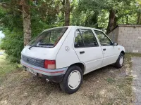 Usata Peugeot 205 44 CV (32 kW) 1991 Bianco Berlina