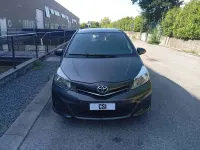 Usata Toyota Yaris 69 CV (50 kW) 2012 Grigio Utilitaria