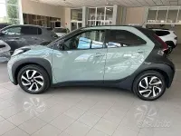 Usata Toyota Aygo X Trend 72 CV (52 kW) 2024 Cardamom green bitone SUV