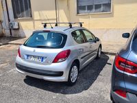 usata Peugeot 207 1.4HDI 70 cv anno 2011 5 porte